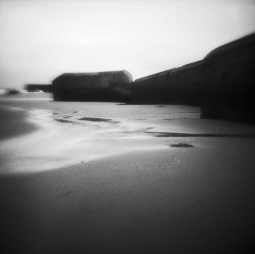 Enfilade de bunkers sur la plage