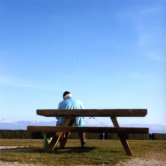 Le vieil homme et le banc