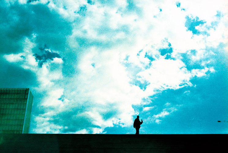 Tomb dans le ciel